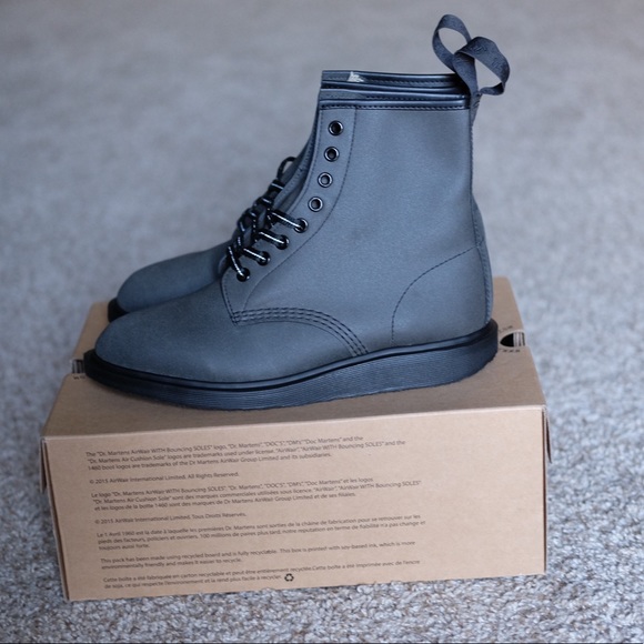 Nwt Doc Martens Reflective Whiton Rare 